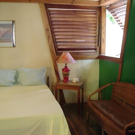 Whistling Bird Hotell Negril Exteriör bild